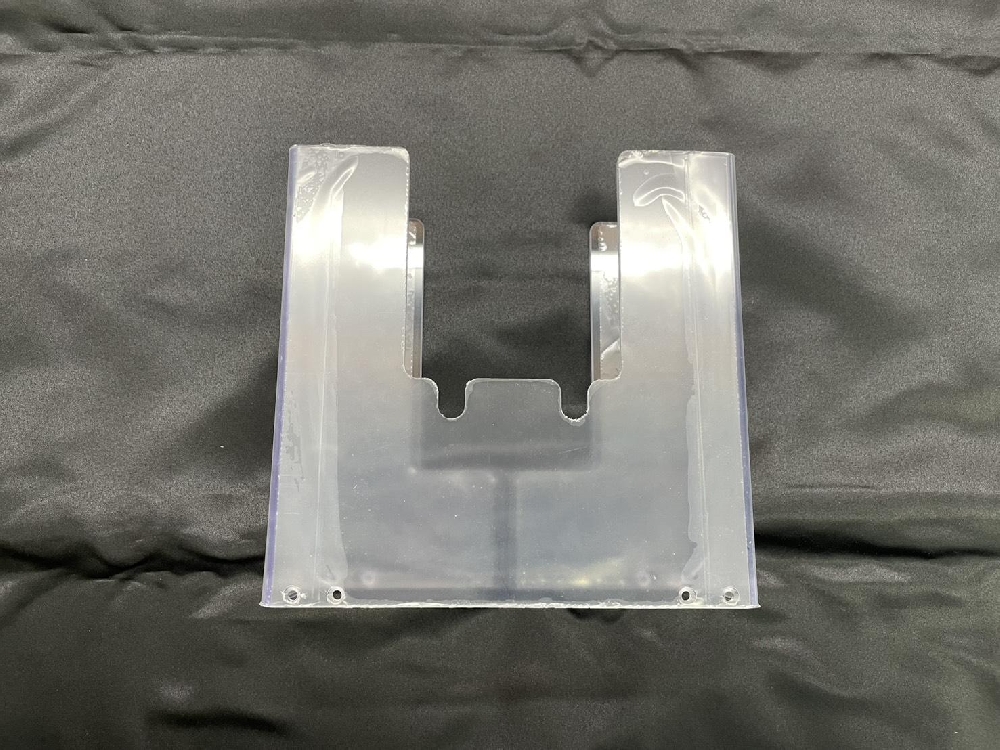 透明ポリカーボネイト曲げ加工